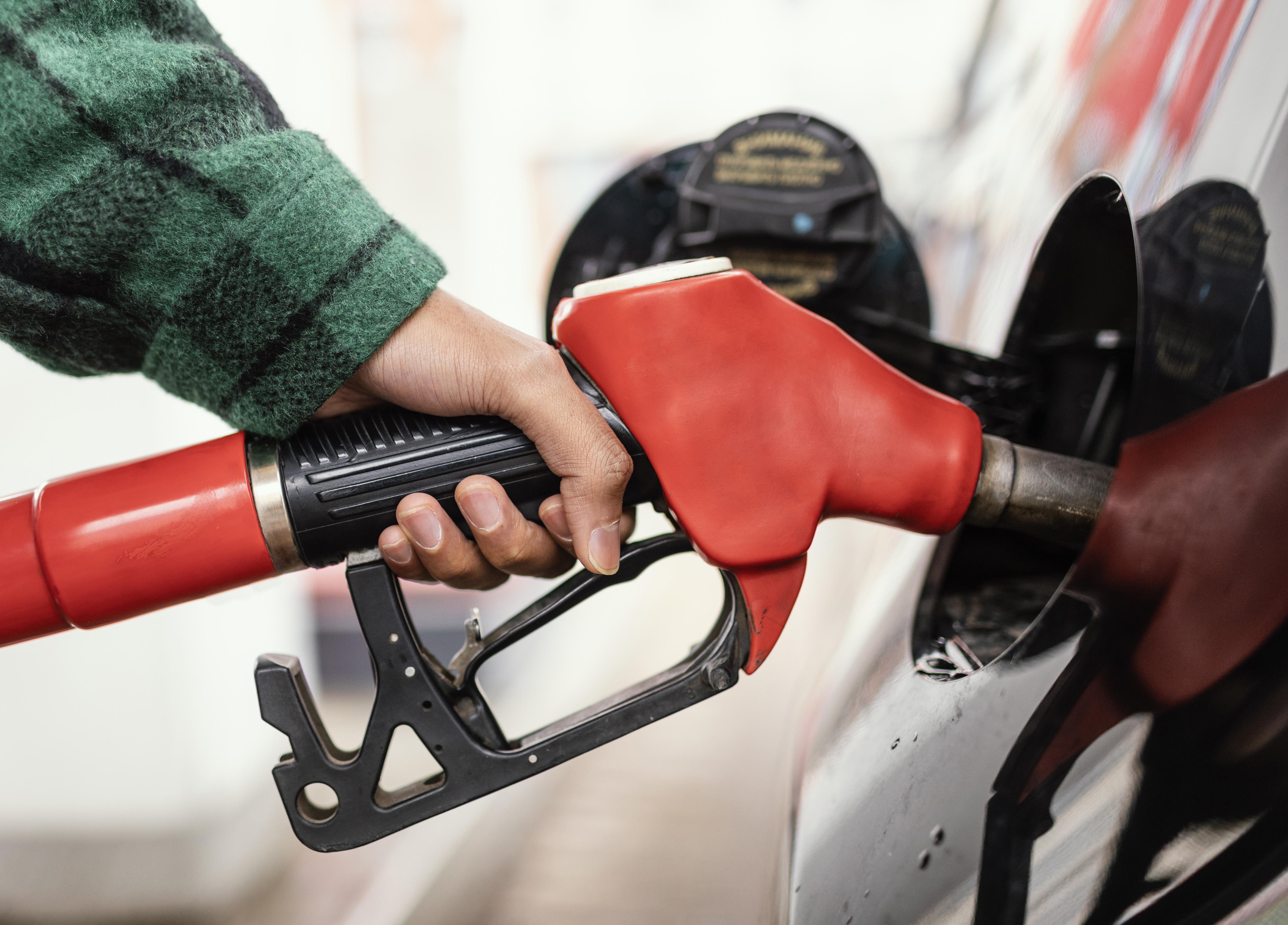 man-gas-station-with-car-close-up (2).jpg